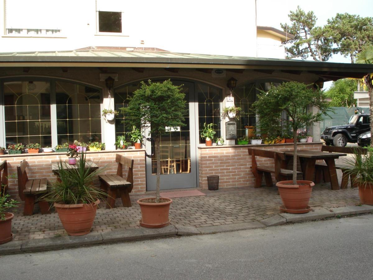 La Quercia Otel Lignano Sabbiadoro Dış mekan fotoğraf